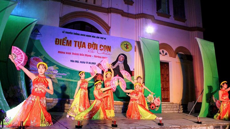 Phông sân khấu Lễ truyền thống SVCG Xuân Hòa 3